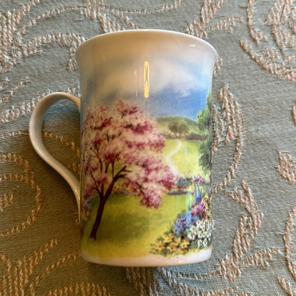 Allyn Nelson Fine Bone China Cottage and Floral Tea Cup - Picture 3 of 5